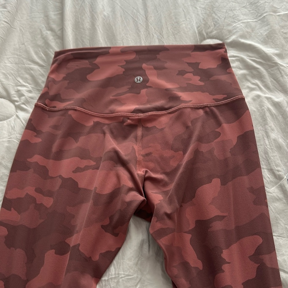 Lulu lemon size 6 pink camo align pants